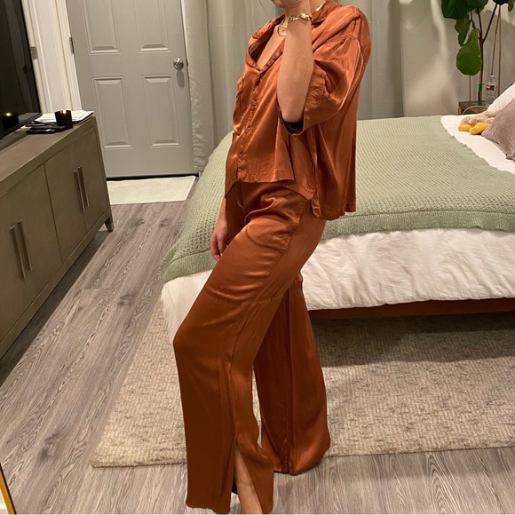 Co ord Two Piece Set Satin Effect - Picture 3 of 7